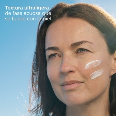 Sonnenschutzcreme für das Gesicht Isdin Fusion Water Magic Glow Spf 5