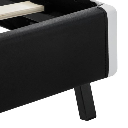 Cadre de lit avec LED sans matelas noir 140x200 cm similicuir