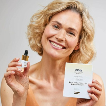 Siero Antietà Isdin Isdinceutics Flavo-C Forte Revitalizzante (5,3 ml 2