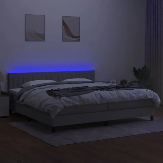 Sommier à lattes de lit matelas LED Gris clair 200x200 cm Tissu
