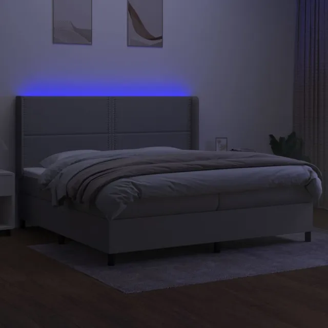 Sommier à lattes de lit matelas LED Gris clair 200x200 cm Tissu