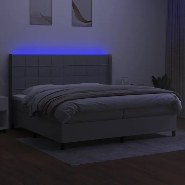 Sommier à lattes de lit matelas LED Gris clair 200x200 cm Tissu