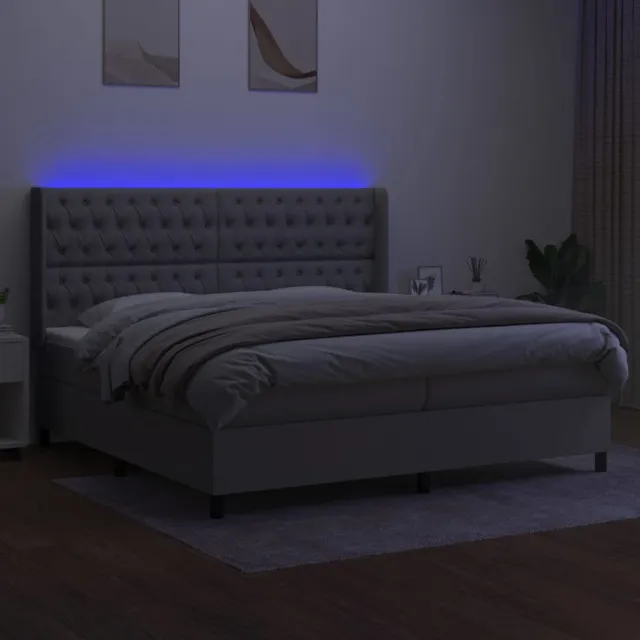 Sommier à lattes de lit matelas LED Gris clair 200x200 cm Tissu