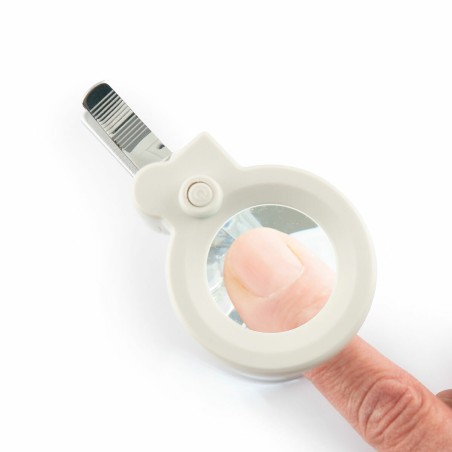 Nail Clippers with LED Light, Magnifying Glass and File Clail InnovaGo