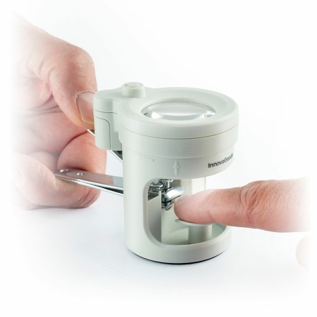 Nail Clippers with LED Light, Magnifying Glass and File Clail InnovaGo