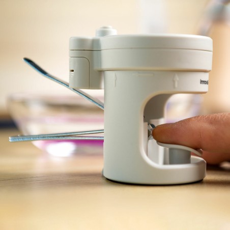Nail Clippers with LED Light, Magnifying Glass and File Clail InnovaGo