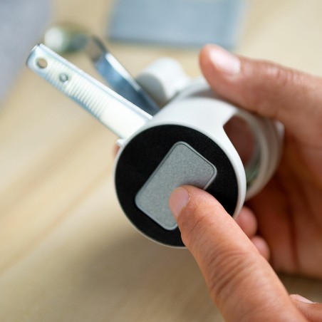 Nail Clippers with LED Light, Magnifying Glass and File Clail InnovaGo