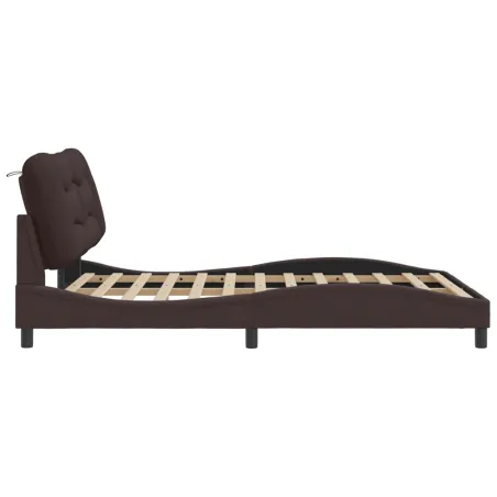 Cadre de lit avec LED sans matelas Hvar marron foncé 140x200cm tissu