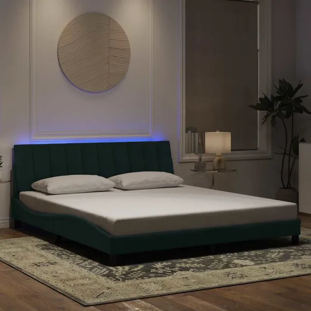 Cadre de lit avec LED sans matelas Hanko vert foncé 180x200 cm velours
