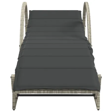 Chaises longues lot de 2 et coussins gris clair résine tressée