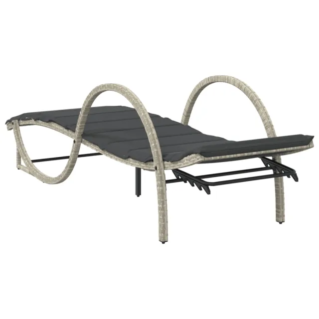Chaises longues lot de 2 et coussins gris clair résine tressée
