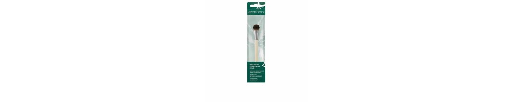 Make-up brushes and tools